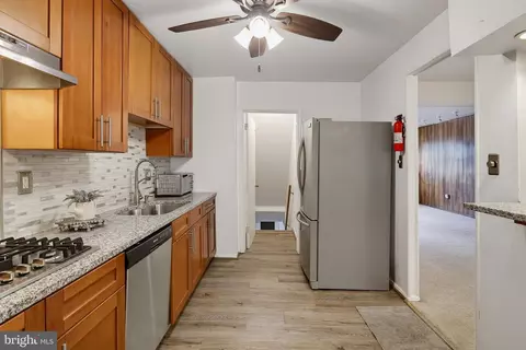 Entry Way - 5655 Utrecht Rd, Baltimore, MD 21206 photo 1 of 1