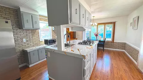 28 Rockywood Ln, Essex, MD 21221