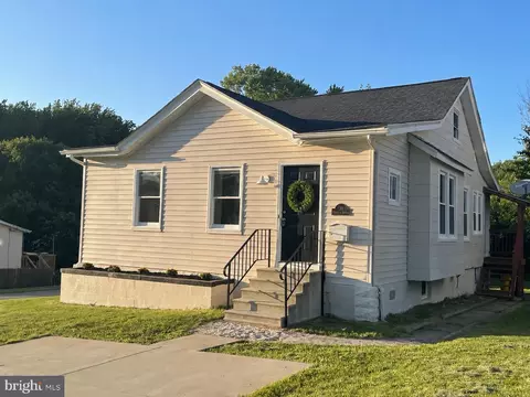 30 Fullerton Heights Ave, Nottingham, MD 21236