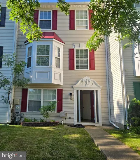 22 Arrowood Ct, Rosedale, MD 21237