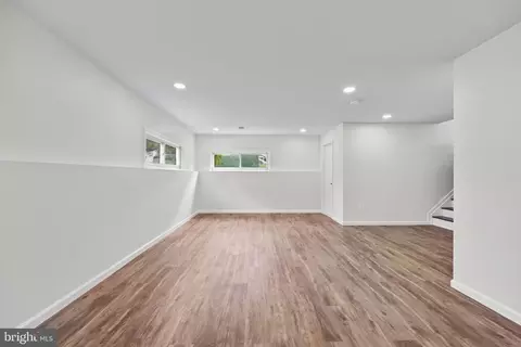 Living - 5815 Heron Dr, Halethorpe, MD 21227 photo 6 of 8