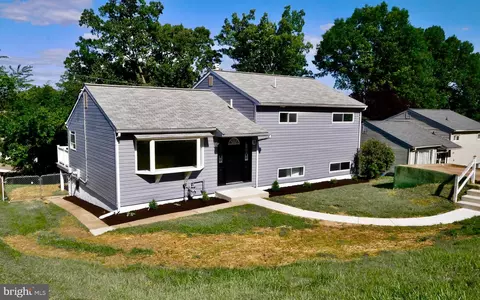 5815 Heron Dr, Halethorpe, MD 21227