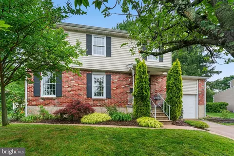 104 Medlow Ct, Lutherville Timonium, MD 21093
