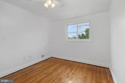 Bedroom - 8218 Kavanagh Rd, Dundalk, MD 21222 photo 2 of 5