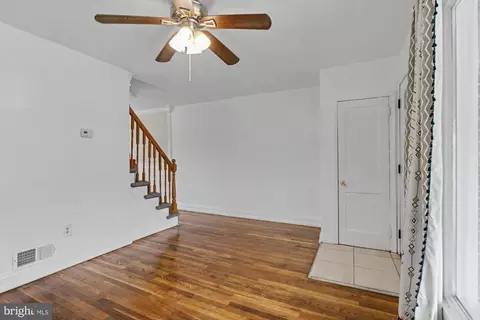 Entry Way - 8218 Kavanagh Rd, Dundalk, MD 21222 photo 2 of 8