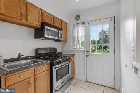 Kitchen - 8218 Kavanagh Rd, Dundalk, MD 21222 photo 2 of 3