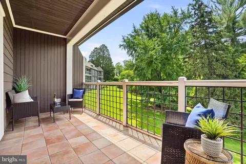 Exterior - 11 Devon Hill Rd #B8, Baltimore, MD 21210 photo 3 of 13