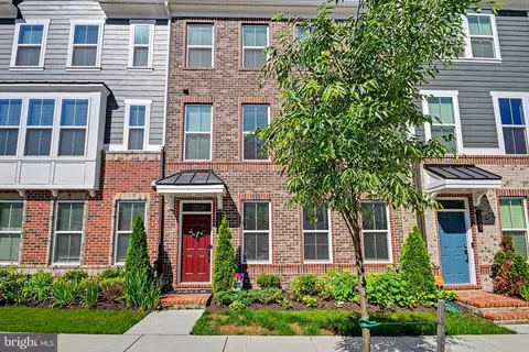 10835 Beckenham St, Middle River, MD 21220