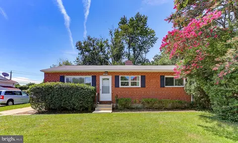 6000 Moorehead Rd, Catonsville, MD 21228