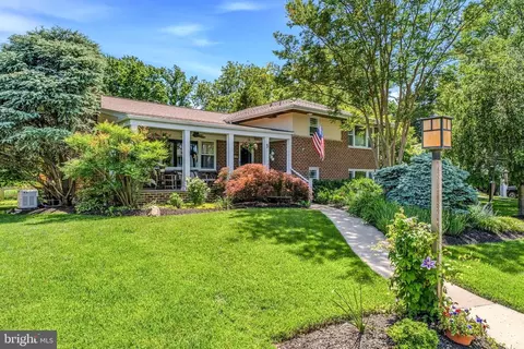 3 Saint Michaels Way, Baltimore, MD 21212