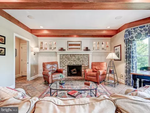 Living - 12 Wetherbee Ct, Phoenix, MD 21131 photo 1 of 5