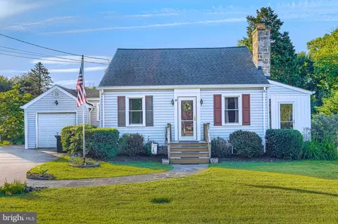 9 Virginia Ave, Reisterstown, MD 21136