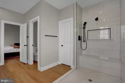 Entry Way - 3550 Revolea Beach Rd, Middle River, MD 21220 photo 3 of 4