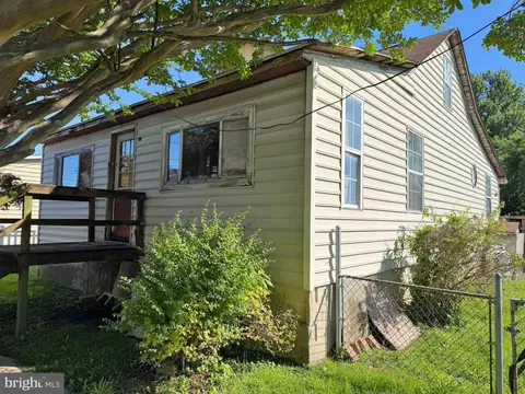1124 N Point Rd, Baltimore, MD 21222