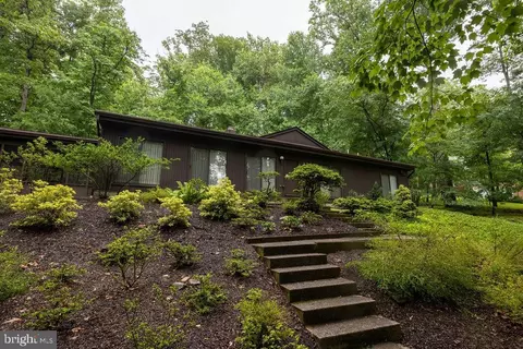 13 Bridlewood Ct, Owings Mills, MD 21117