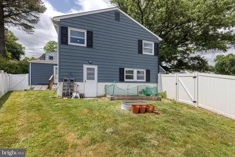 Exterior - 5820 Heron Dr, Halethorpe, MD 21227 photo 6 of 7