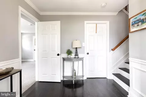 Entry Way - 5820 Heron Dr, Halethorpe, MD 21227 photo 1 of 6