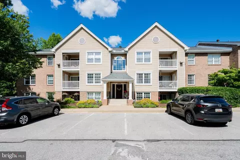 3 Ginford Pl #204, Catonsville, MD 21228