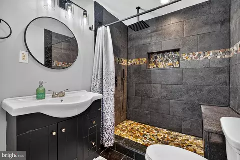 Bath - 6700 Brighton Ave, Baltimore, MD 21215 photo 2 of 3