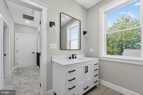 Entry Way - 4602 Todd Point Ln, Sparrows Point, MD 21219 photo 4 of 5