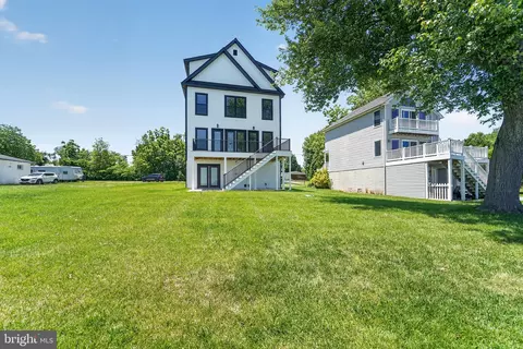Exterior - 4602 Todd Point Ln, Sparrows Point, MD 21219 photo 9 of 10