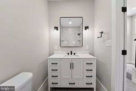 Bath - 4602 Todd Point Ln, Sparrows Point, MD 21219 photo 6 of 10