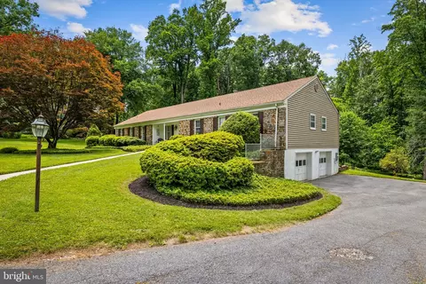 Exterior - 13608 Royal Crest Rd, Phoenix, MD 21131 photo 5 of 18