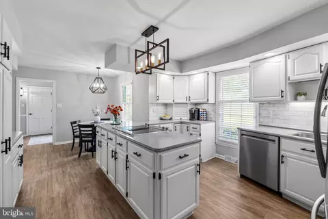 Kitchen - 13608 Royal Crest Rd, Phoenix, MD 21131 photo 3 of 4