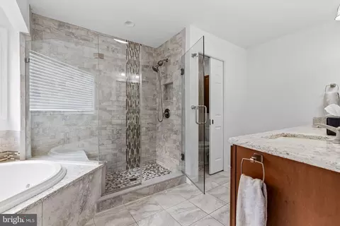 Bath - 13608 Royal Crest Rd, Phoenix, MD 21131 photo 2 of 7