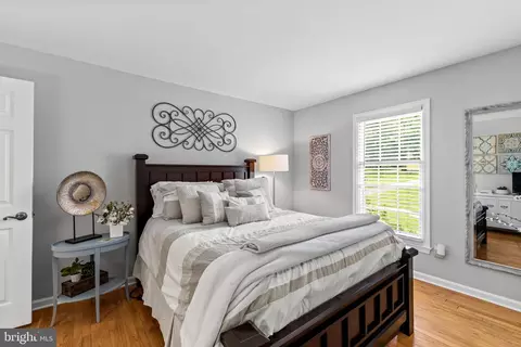 Bedroom - 13608 Royal Crest Rd, Phoenix, MD 21131 photo 4 of 8