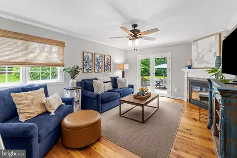 Living - 13608 Royal Crest Rd, Phoenix, MD 21131 photo 1 of 1