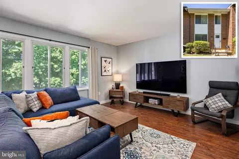 33 Strabane Ct, Parkville, MD 21234