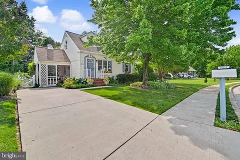 3211 Bryant Ave, Lansdowne, MD 21227