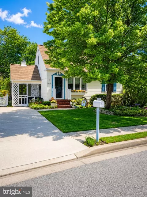 3211 Bryant Ave, Lansdowne, MD 21227