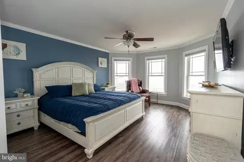 Bedroom - 9031 Hinton Ave, Sparrows Point, MD 21219 photo 2 of 3