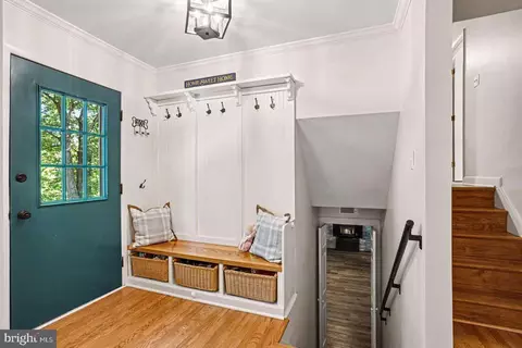 Entry Way - 14237 Baldwin Mill Rd, Baldwin, MD 21013 photo 1 of 2