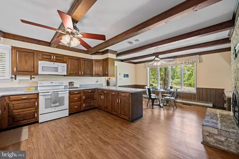 Kitchen - 6 Stonehurst Rd, Phoenix, MD 21131 photo 2 of 2