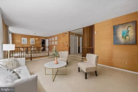 Living - 6 Stonehurst Rd, Phoenix, MD 21131 photo 3 of 4