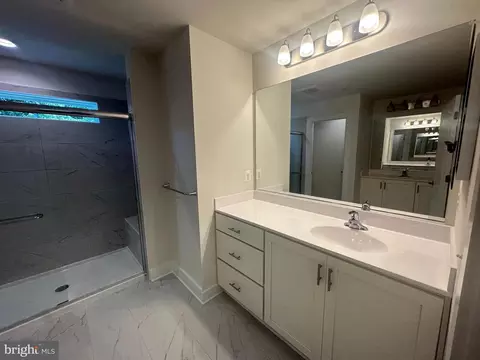 Bath - 11503 Jerome Ave, White Marsh, MD 21162 photo 3 of 4