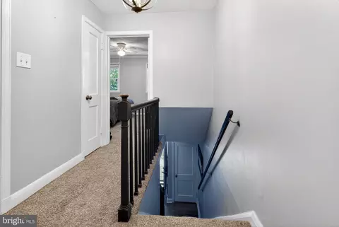 Entry Way - 2835 Plainfield Rd, Dundalk, MD 21222 photo 3 of 5