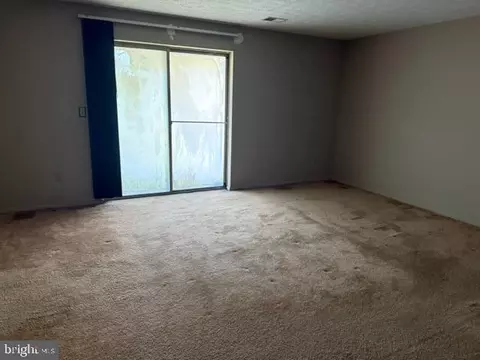 Living - 20 Danben Ct, Nottingham, MD 21236 photo 5 of 5