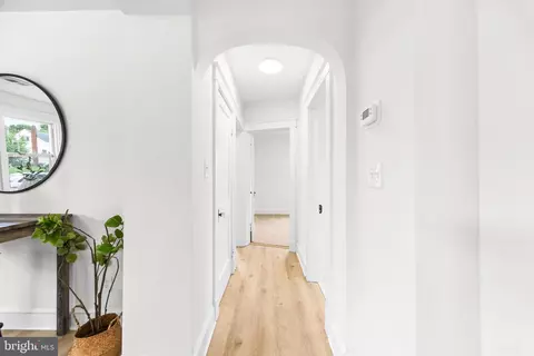 Entry Way - 5559 Ashbourne Rd, Halethorpe, MD 21227 photo 3 of 5