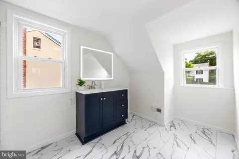 Entry Way - 5559 Ashbourne Rd, Halethorpe, MD 21227 photo 5 of 5