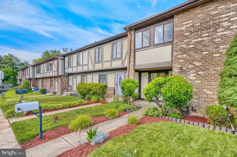 127 Bourbon Ct, Parkville, MD 21234