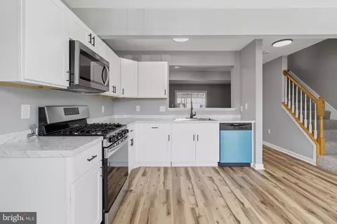 4 Blue Spire Cir, Middle River, MD 21220