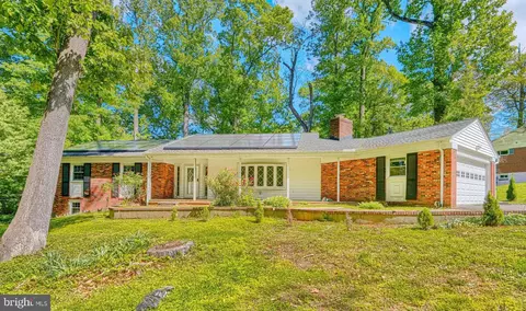9500 Powderhorn Ln, Parkville, MD 21234