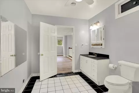 Bath - 4538 Long Green Rd, Glen Arm, MD 21057 photo 3 of 3