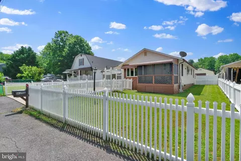 Exterior - 8029 A Shore Rd, Edgemere, MD 21219 photo 1 of 7