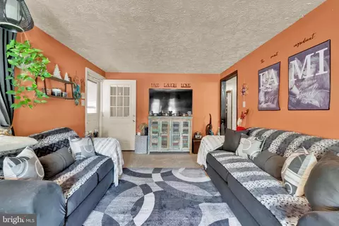 Entry Way - 8029 A Shore Rd, Edgemere, MD 21219 photo 1 of 5