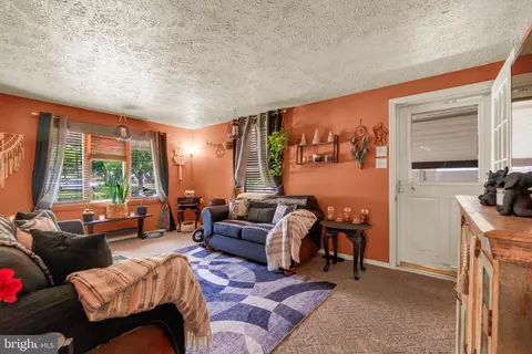 Entry Way - 8029 A Shore Rd, Edgemere, MD 21219 photo 2 of 5
